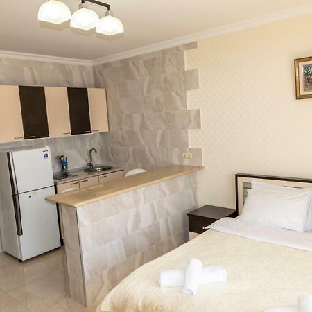 Orbi Apartment Ruslan Batumi Exterior photo