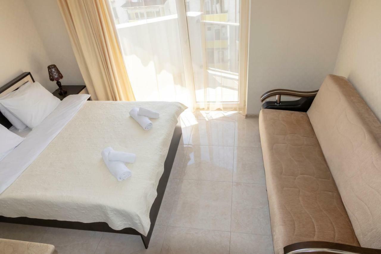 Orbi Apartment Ruslan Batumi Exterior photo